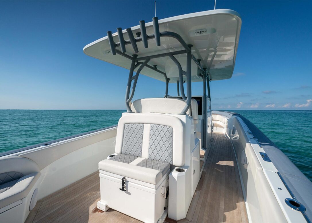 Ocean-1-Yachts-Rogue-370-tender